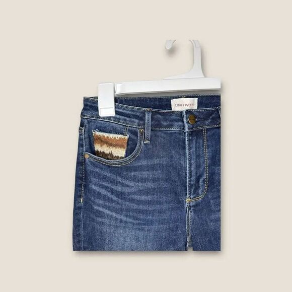 Driftwood Collette Straight Leg Embroidered Crop Size 27 NWOT - Picture 5 of 9